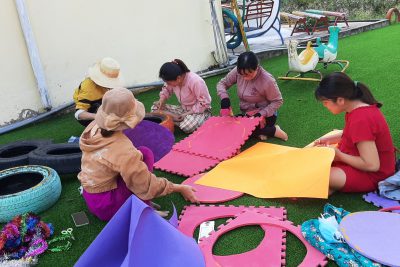 Giáo viên MN Tịnh Đông chuẩn bị cho năm học mới.